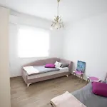 Sveta Obitelj Apartment *